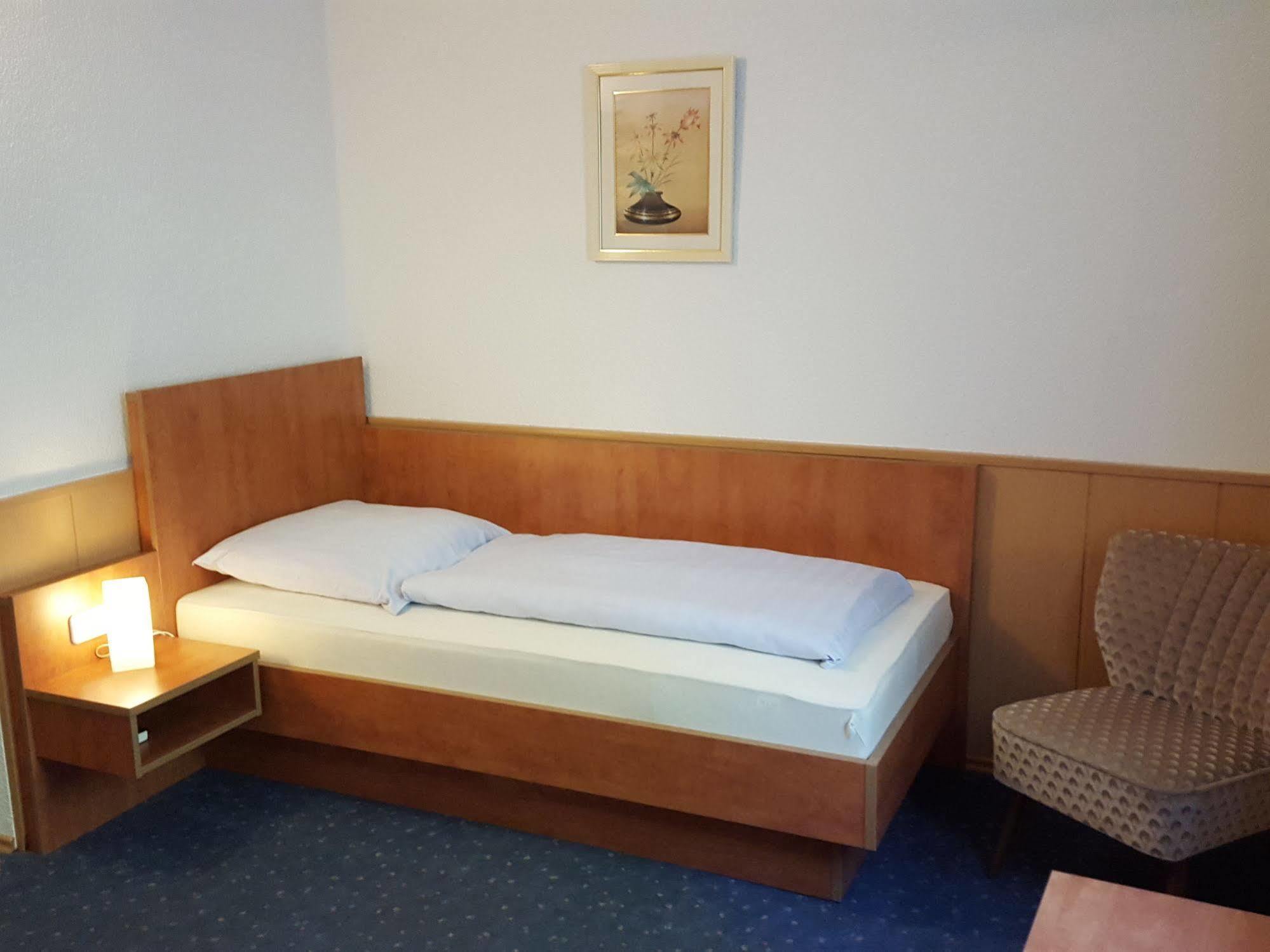 Waldhotel Zur Holzmuhle Eldagsen Экстерьер фото
